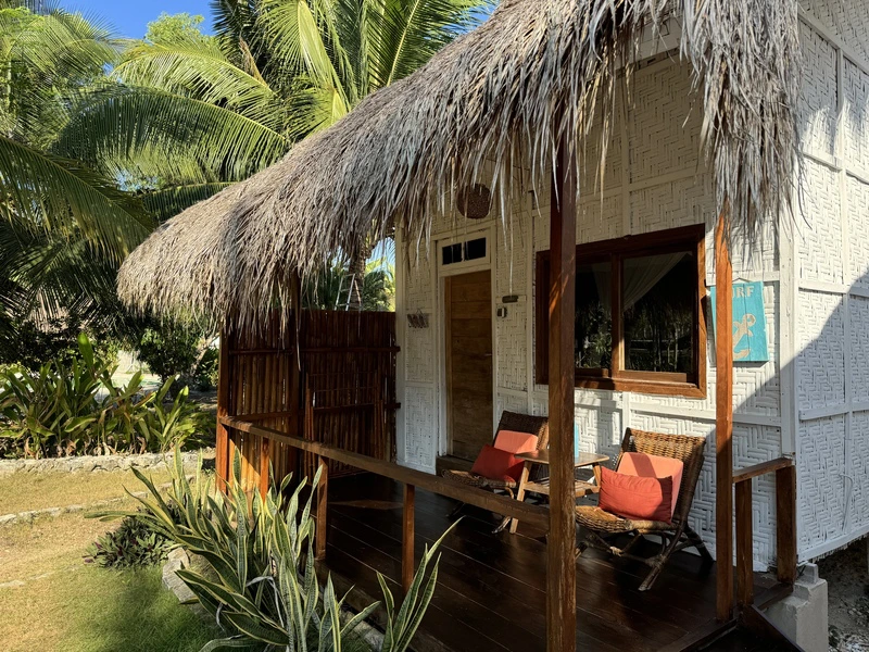 Bungalow im Hotel im Südwesten Sumbas, Indonesien
