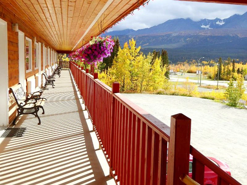 Ausblick vom Hotel in Haines Junction