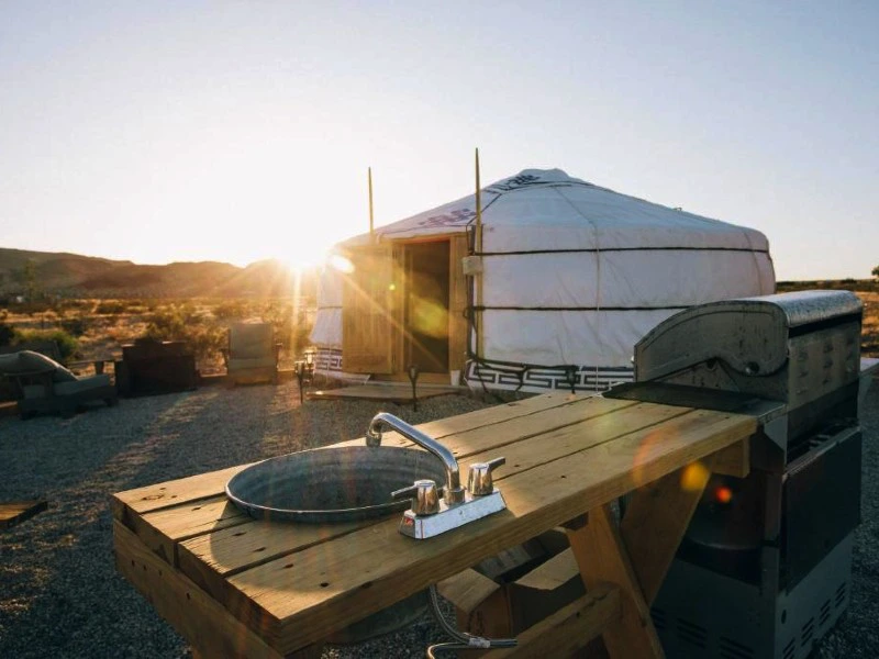 Blick auf Zelt Sonnenuntergang, Jurte beim Joshua Tree