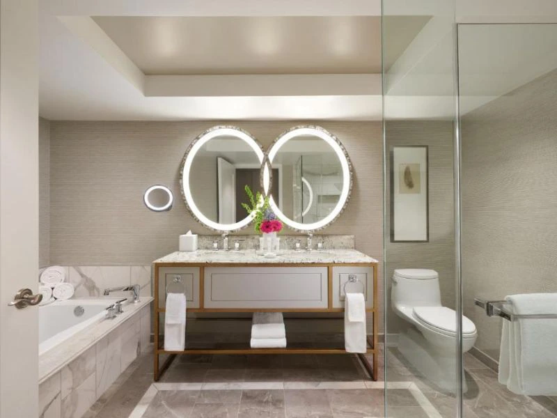 Badezimmer vom Zimmer im Bellagio Hotel