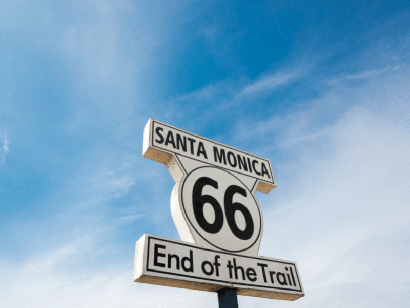 Ende der Route 66 am Santa Monica Pier in den USA