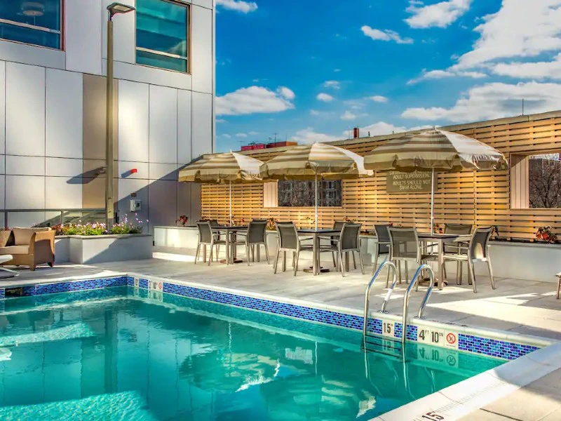 Hotel mit Pool in Washington