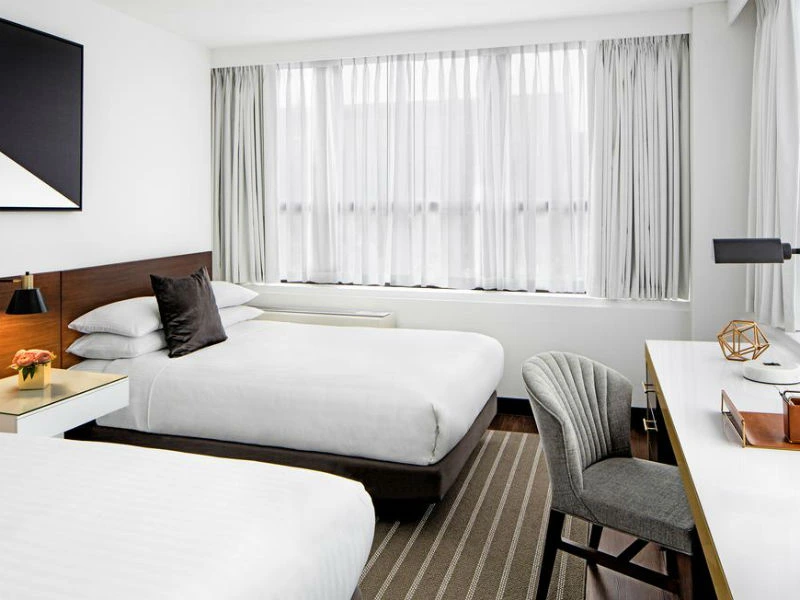 Doppelzimmer im Dupont Viertel