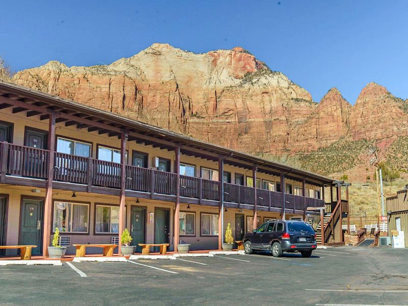 Außenansicht vom Hotel