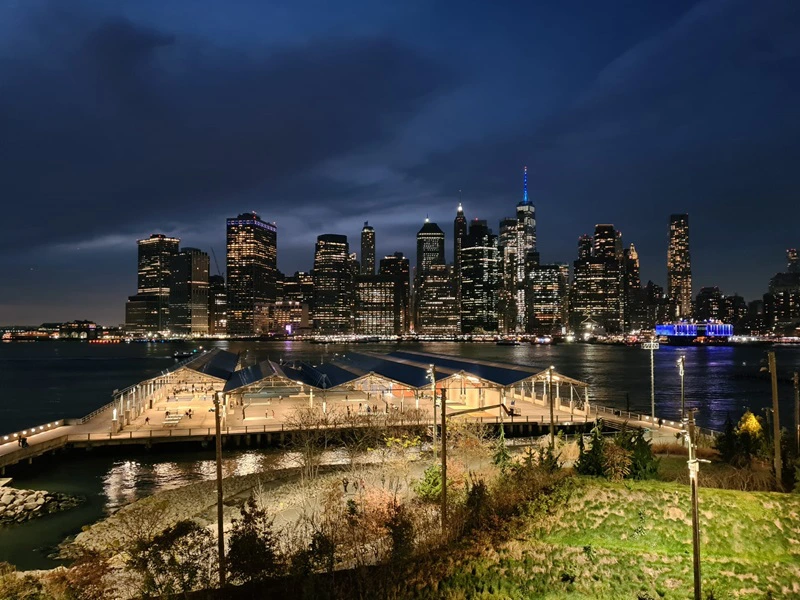 New York Skyline bei Nacht