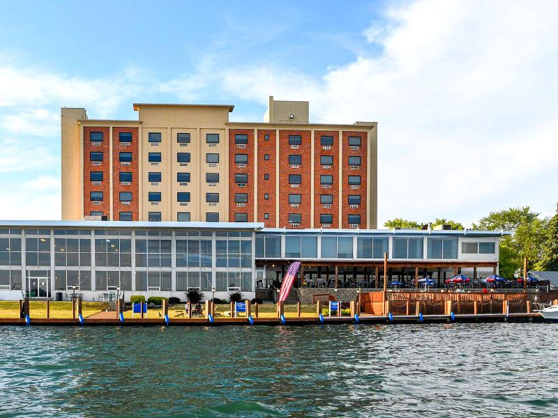 Niagara Falls Hotel