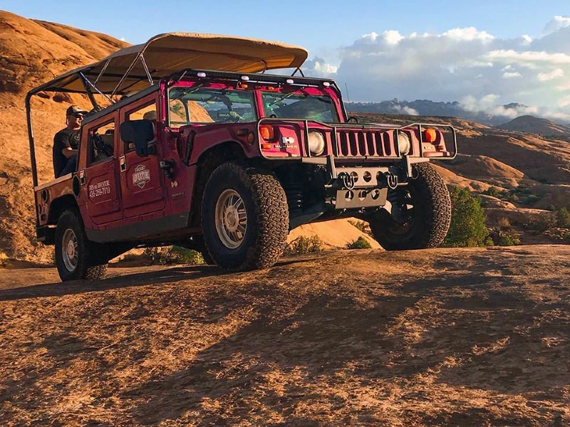 Moab Hummer Tour