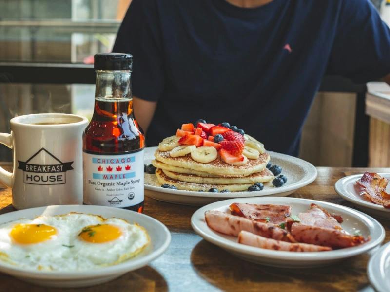 Typisches amerikanisches Frühstück