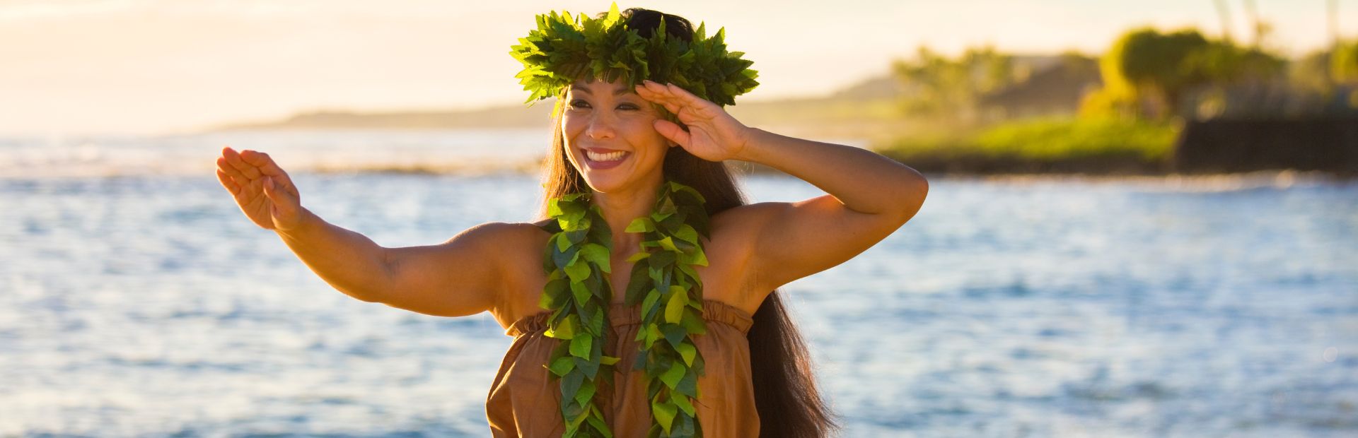 Hula Tänzerin am Strand von Hawaii