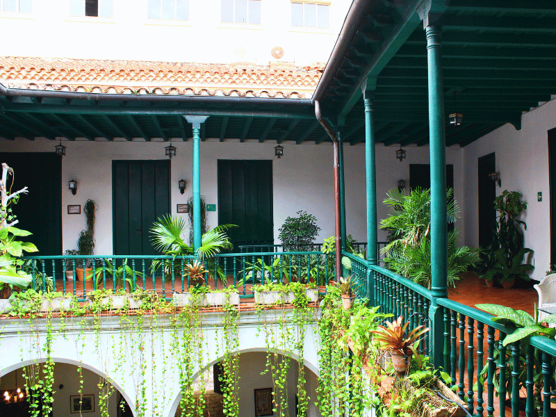 Innenhof im Hotel in Havanna in Kuba