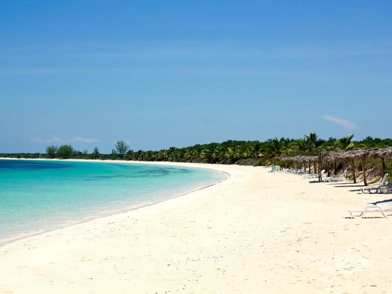 Strand bei Cayo Las Brujas in Kuba