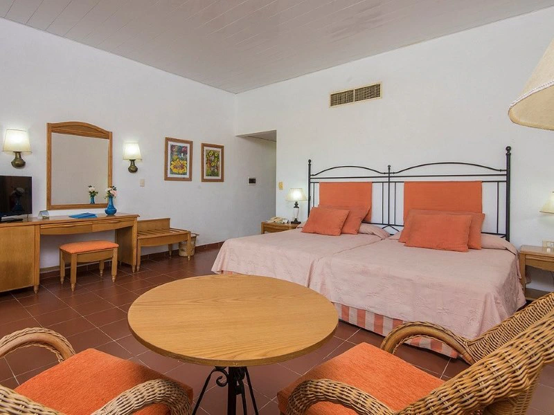 Geraeumiges Zimmer in Playa Pesquero in Kuba