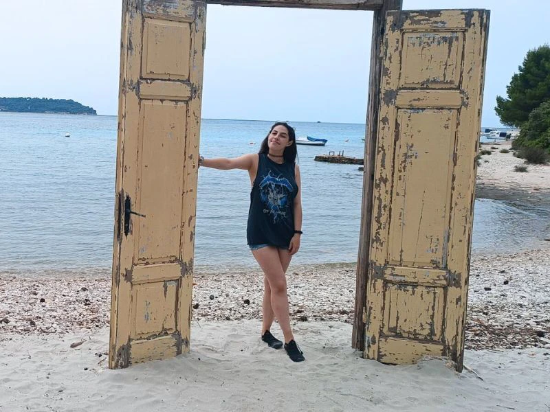 Reisespezialistin am Strand