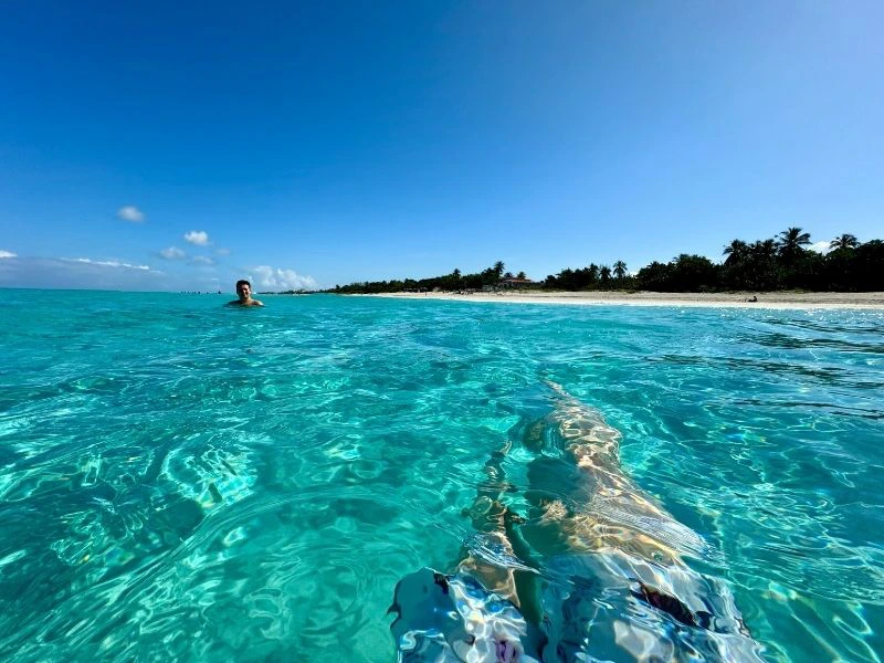 das glasklare Wasser am Strand von Varadero