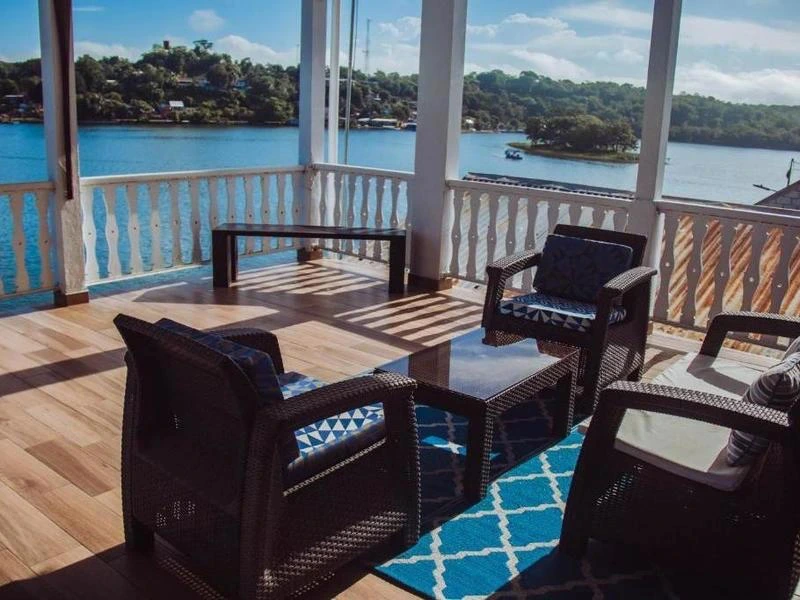 Restaurant vom Hotel in Flores in Guatemala