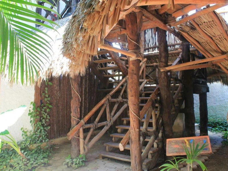 Treppe im Hotel auf Holbox in Mexiko