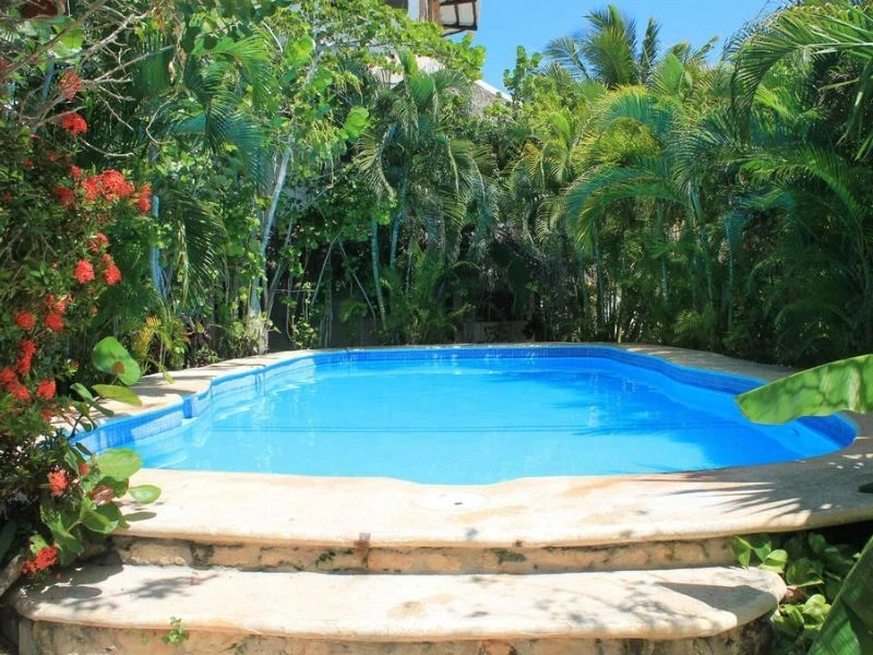 Pool im Hotel auf Holbox in Mexiko