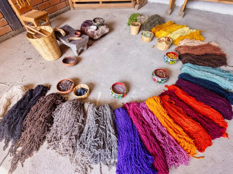 gefärbte Stoffe in Teotitlan