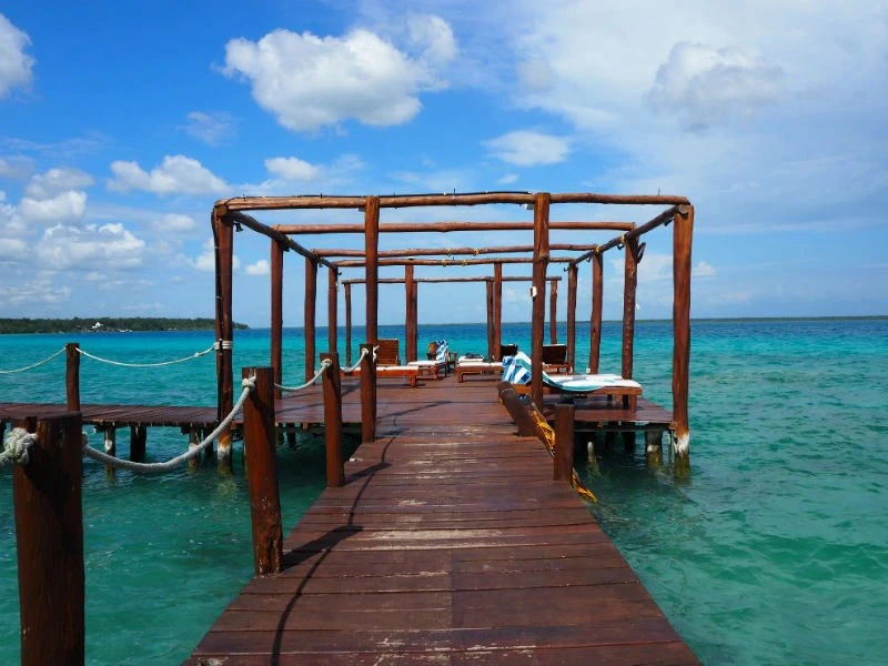 Pier in Bacalar in Mexiko