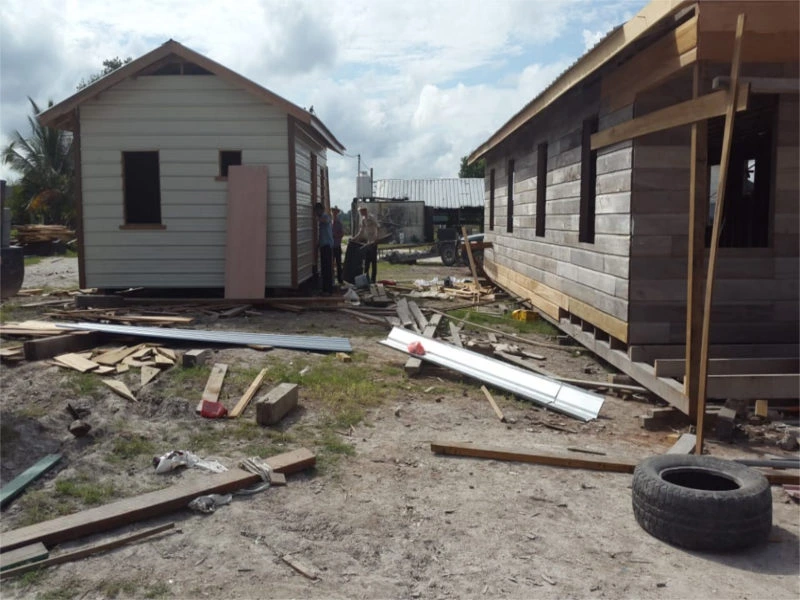 Haeuser in Lamanai in Belize