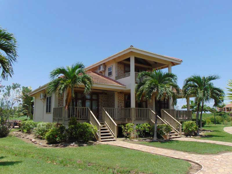 Außenansicht der Unterkunft in Hopkins in Belize