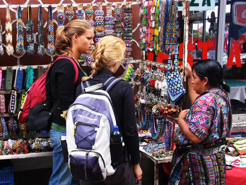 Frauen auf dem Markt in Chichi in Guatemala