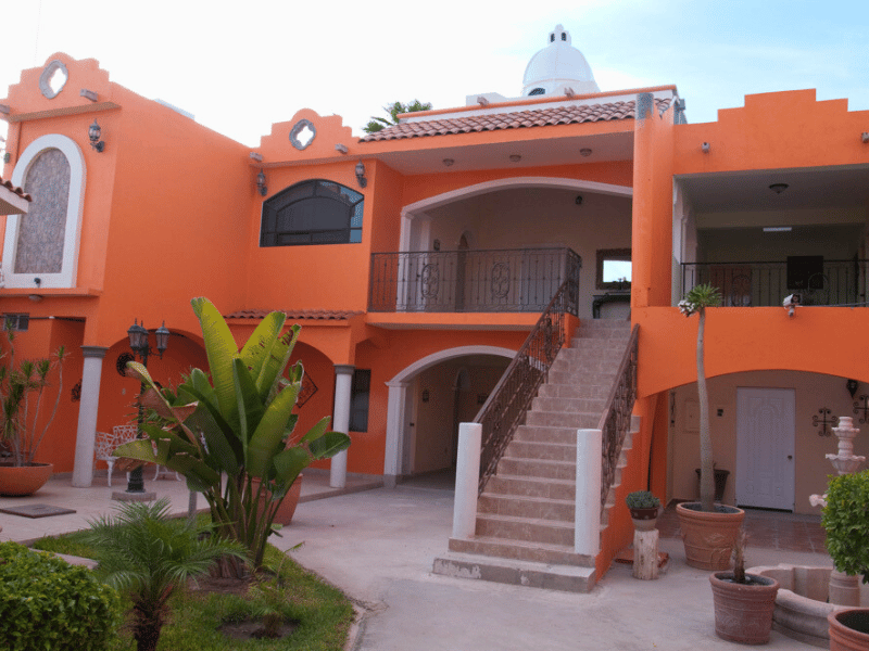 Innenhof im Hotel in Ciudad Constitucion in Mexiko