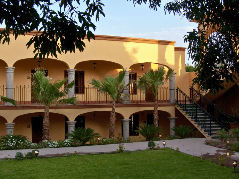 Innenhof im Hotel in El Fuerte in Mexiko