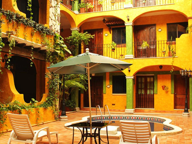 Innenhof im Hotel in Playa del Carmen in Mexiko