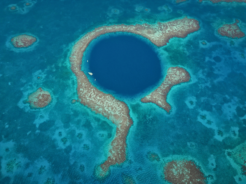 Great Blue Hole in Belize von oben
