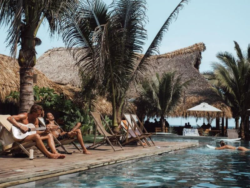 Pool in der Komfortunterkunft in El Paredon, Guatemala