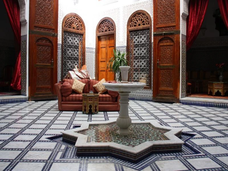 Brunnen im Innenhof in Riad
