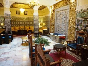 Lounge im Hotel in Fes Marokko