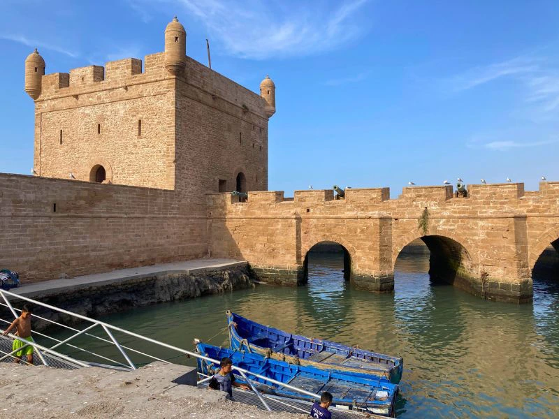 Kleiner Hafen in Essaouira, Marokko