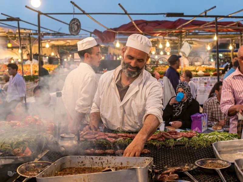 Landestypischer Streetfood Koch in Marokko