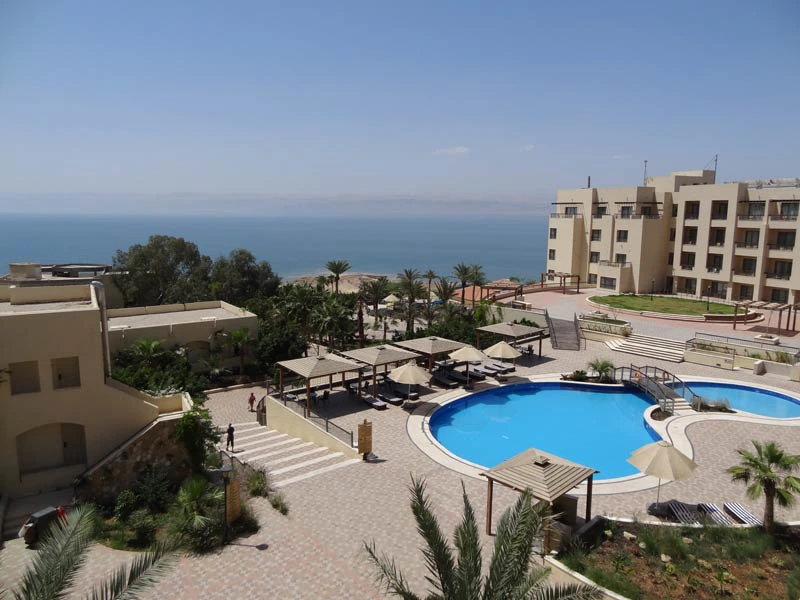 Außenanlage vom Hotel am Toten Meer Jordanien
