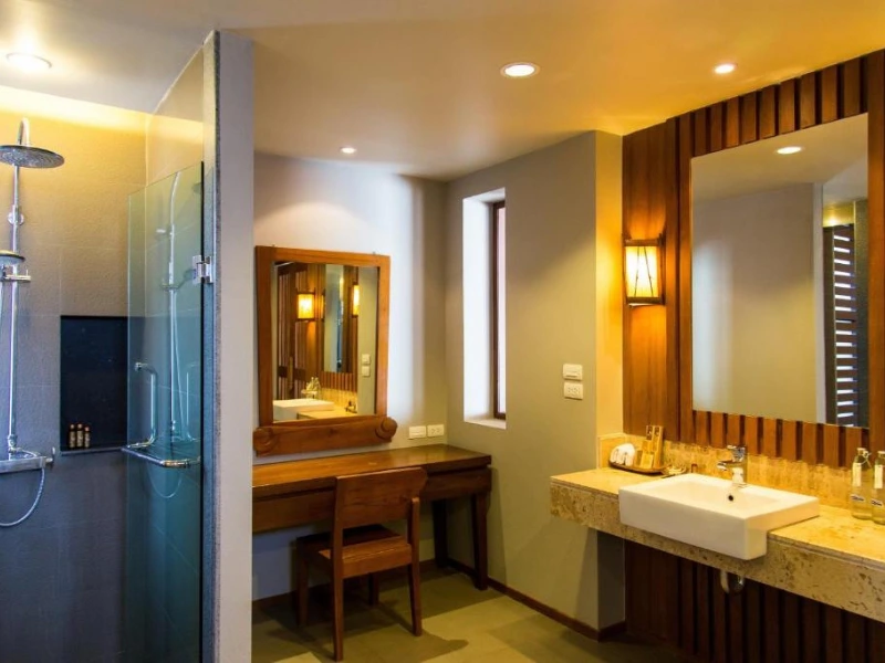 Koh Phangan Komfort Resort Badezimmer