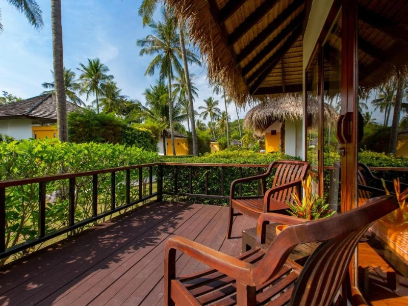 Koh Yao Yai Glow Elixir Terrasse