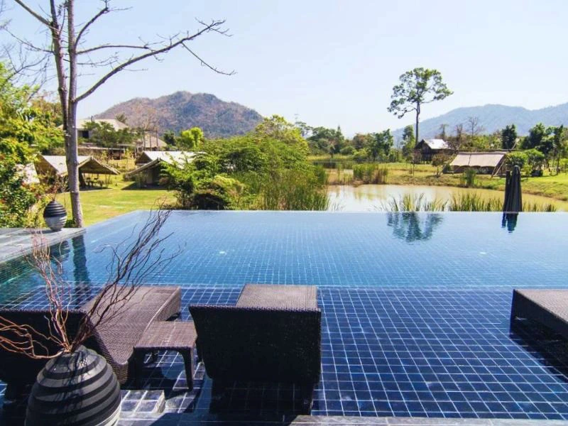 Pool im Khai Yai Hotel in Thailand