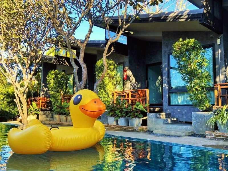 Hotelpool in Pai Thailand