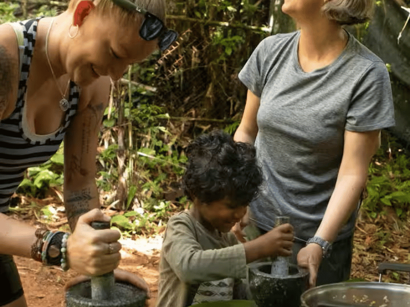 Volunteers im Gibbon Rehabilitaton Center auf Phuket in Thailand