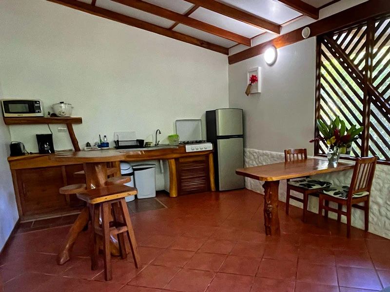 Kleine Küche in der Unterkunft in Cahuita, Costa Rica