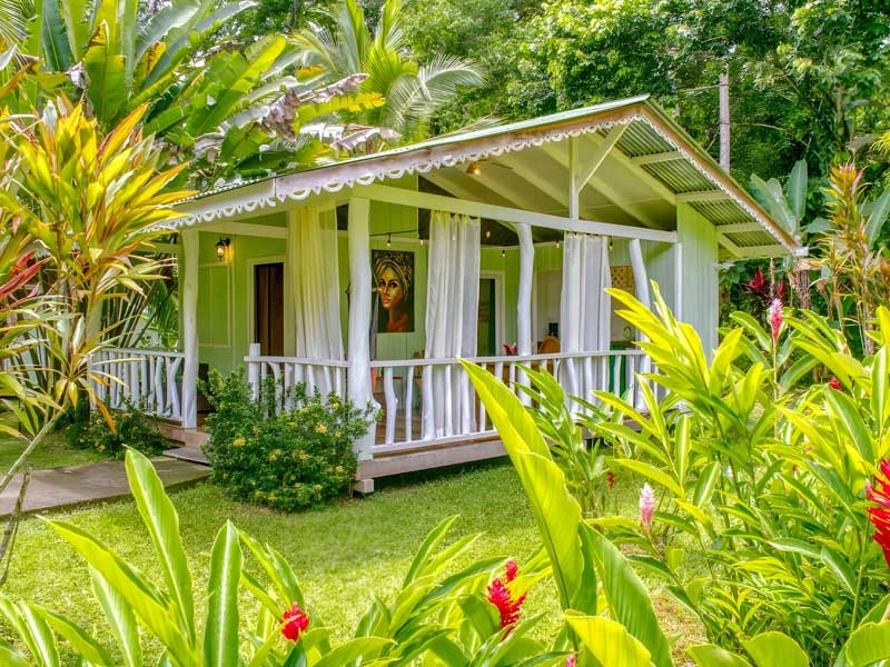 Komfortabler Bungalow mit kleiner Küche in Cahuita, Costa Rica