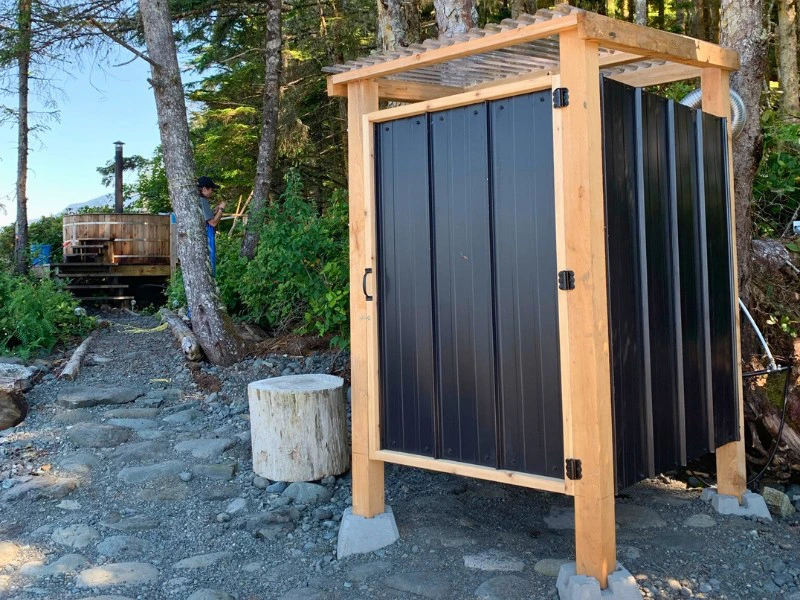 Toilette im Orca Camp Johnstone-Strait Kanada