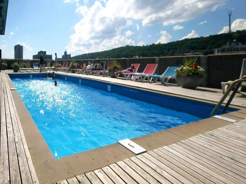 Pool in Montreal in Kanada