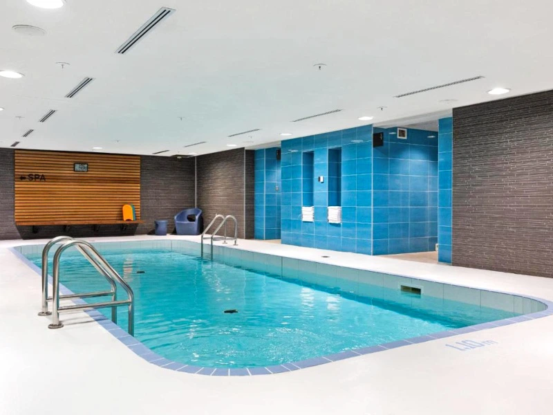 Pool im Hotel in Quebec, Kanada