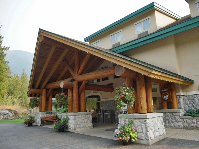 Lodge in Revelstoke außen