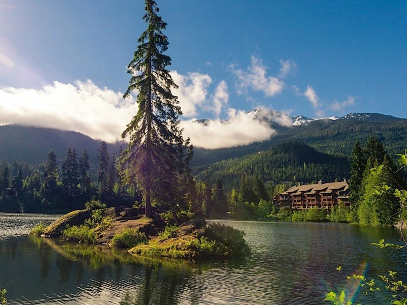 Ausblick vom komfortablen Hotel in Whistler Kanada