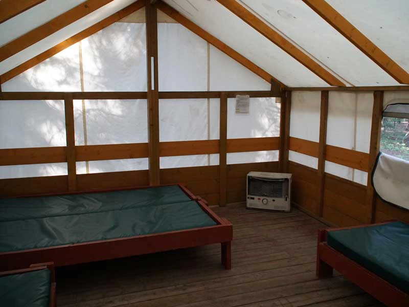 Zelt von innen in Kananaskis Kanada