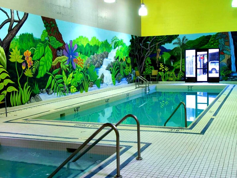 Schwimmbad im Resort im Okanagan Valley, Kanada